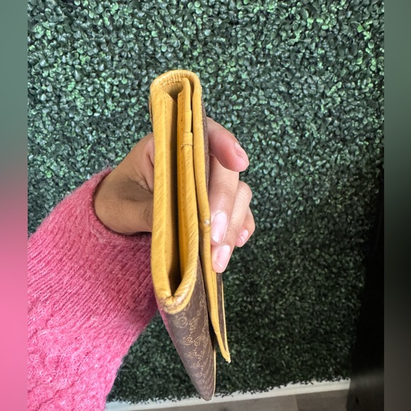 Celine wallet pre-loved - Picture 8 of 14